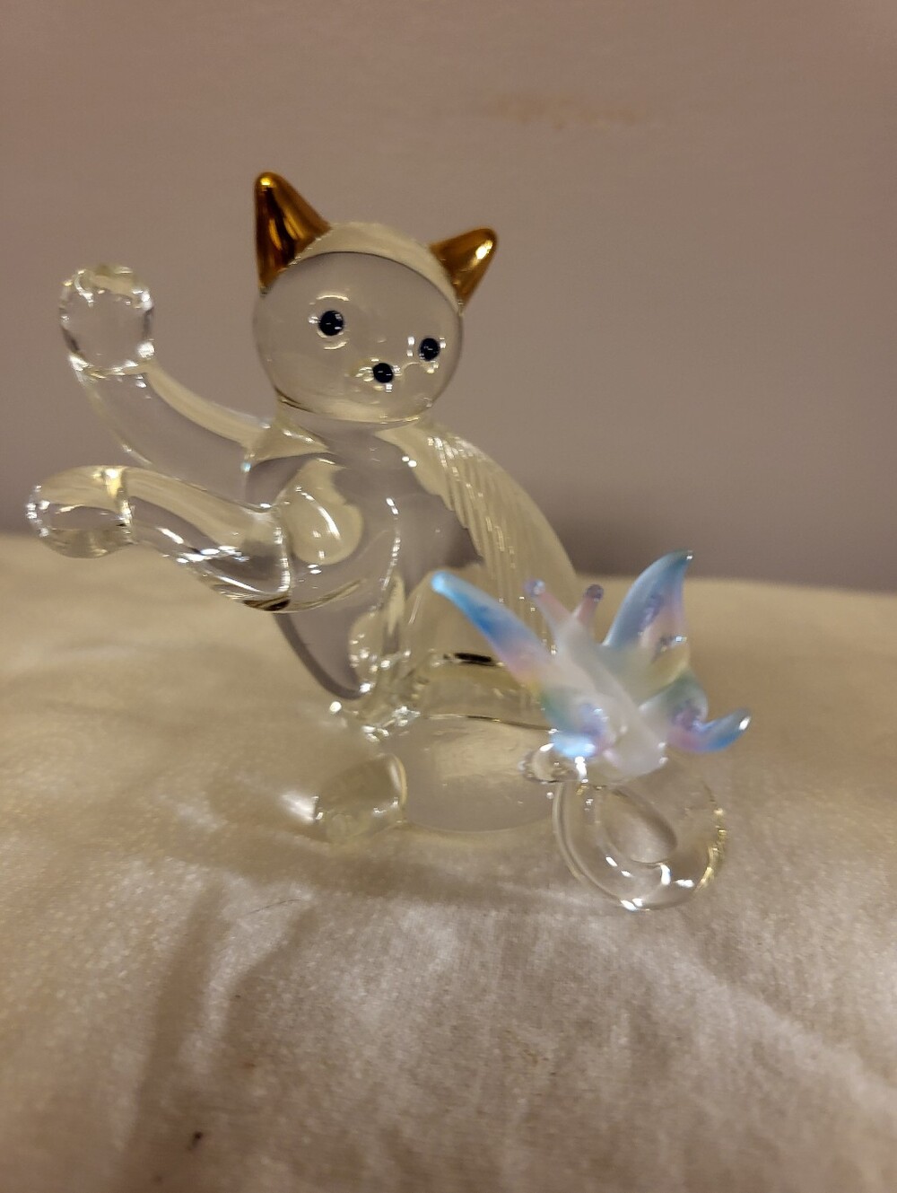 Crystal 2.5 Inch  Cat Figurine with Gold Ears and Blue Butterfly